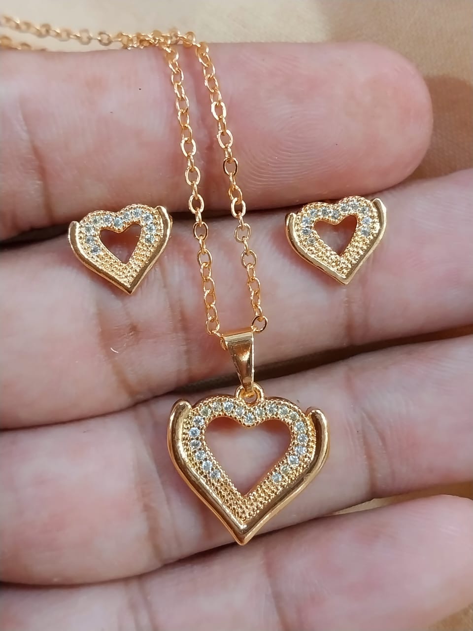 Rhinestone Gold Hear Design Necklace Bracelet Jewelry Set