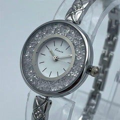Women's classic analogue watch