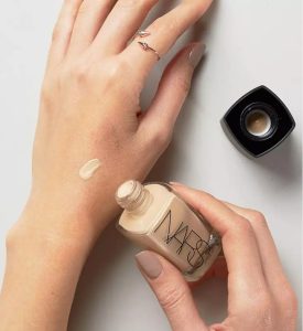 Nars Natural Radiant Longwear Foundation Light