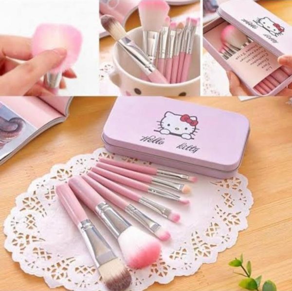 Pack Of 7 Hello Kitty Makeup Brush Set | Makeup